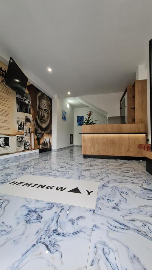 Heming-Way Hotel Durres Ngoại thất bức ảnh