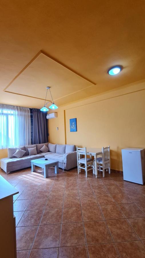 Heming-Way Hotel Durres Ngoại thất bức ảnh