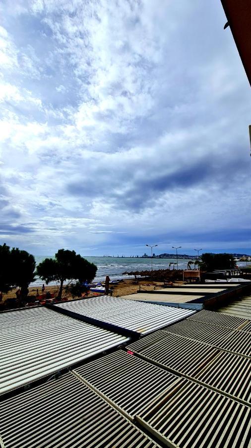 Heming-Way Hotel Durres Ngoại thất bức ảnh
